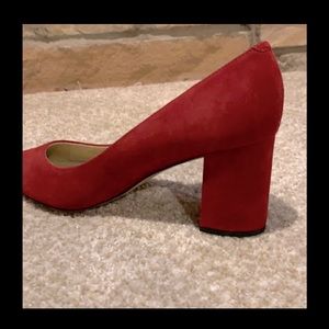 ❤️RED Suede Chunky Heel Pumps❤️